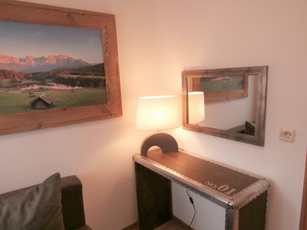 Ferienwohnung Anna การ์มิช-พาร์เทนเคียร์เชน ภายนอก รูปภาพ