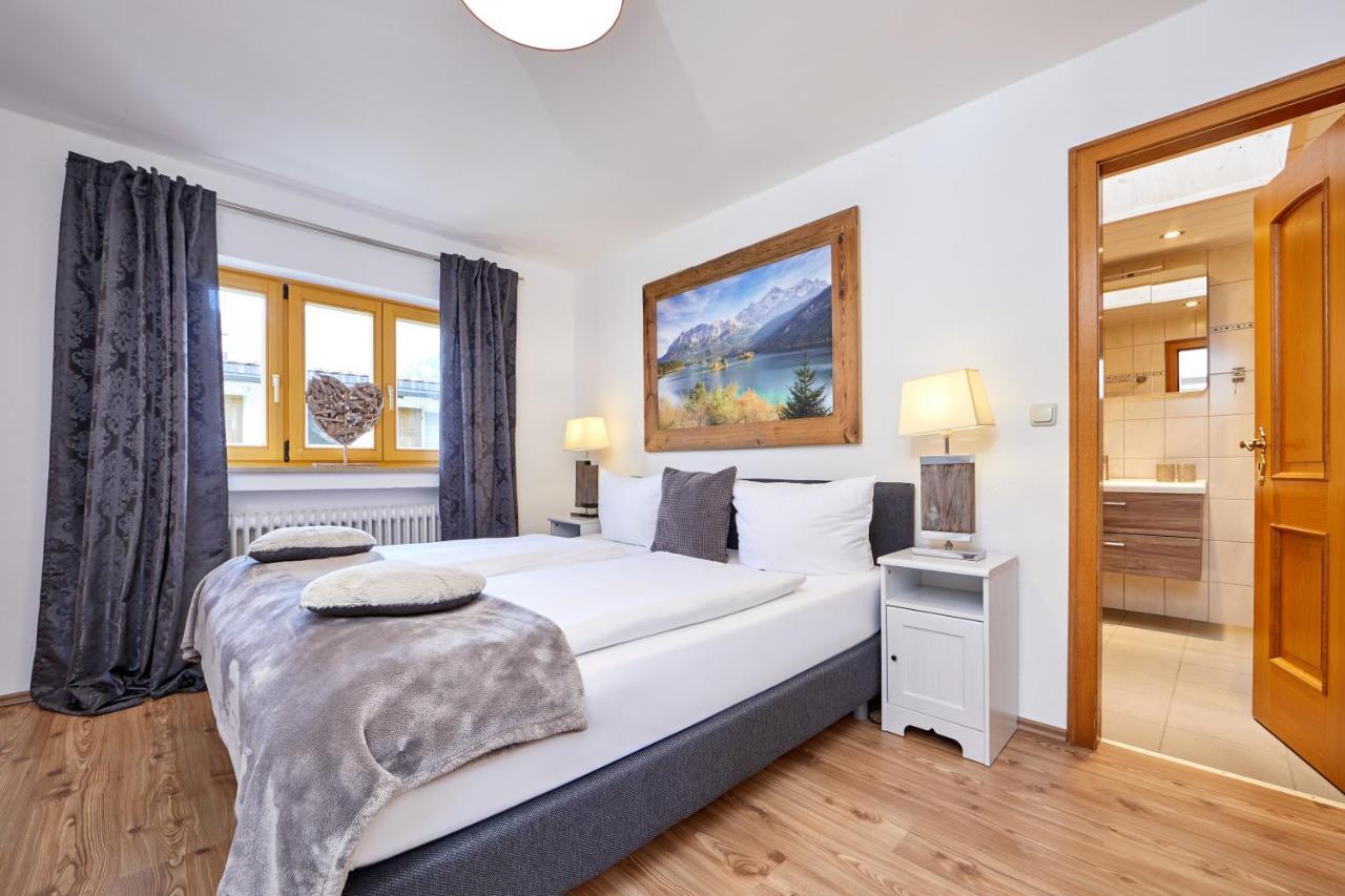 Ferienwohnung Anna การ์มิช-พาร์เทนเคียร์เชน ภายนอก รูปภาพ